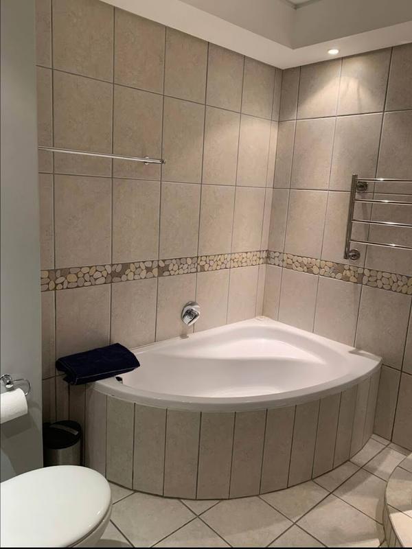 2 Bedroom Property for Sale in Hout Bay Western Cape